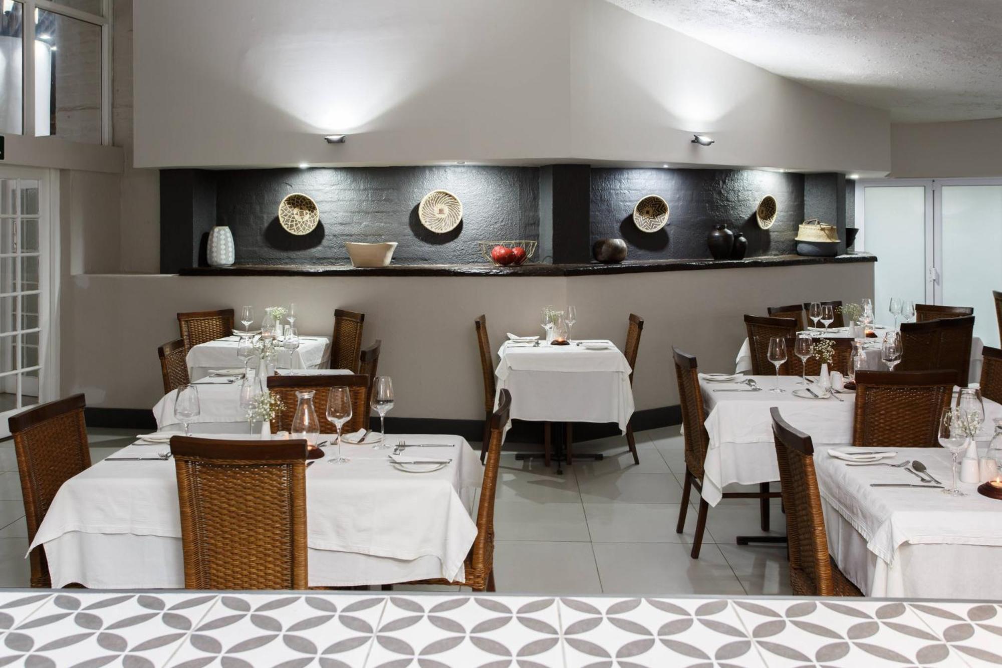 Protea Hotel By Marriott Oudtshoorn Riempie Estate Екстериор снимка