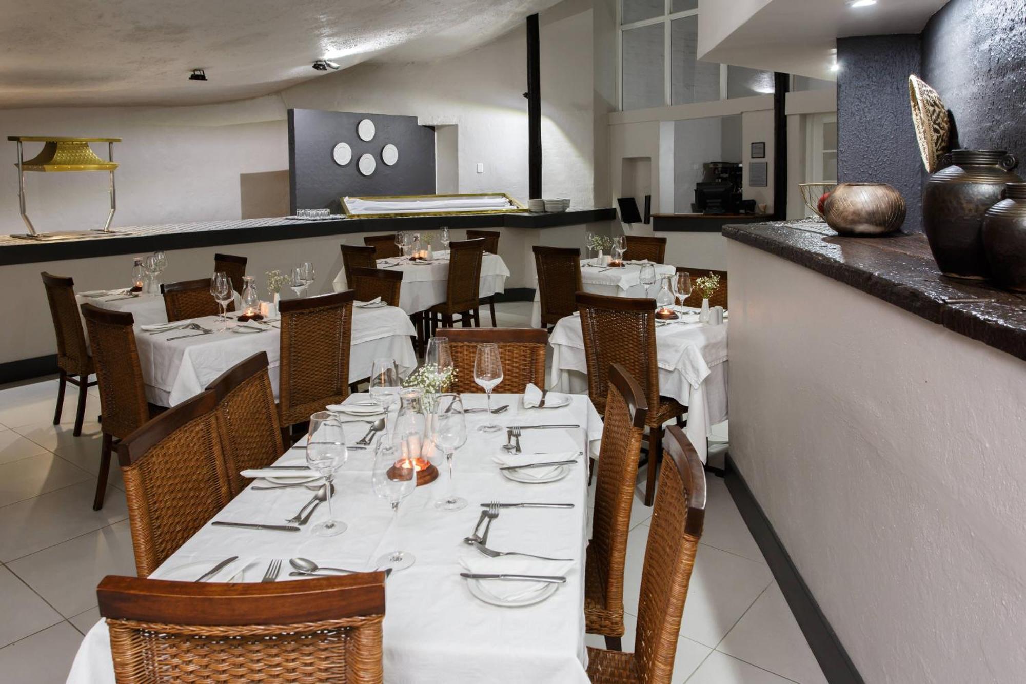 Protea Hotel By Marriott Oudtshoorn Riempie Estate Екстериор снимка