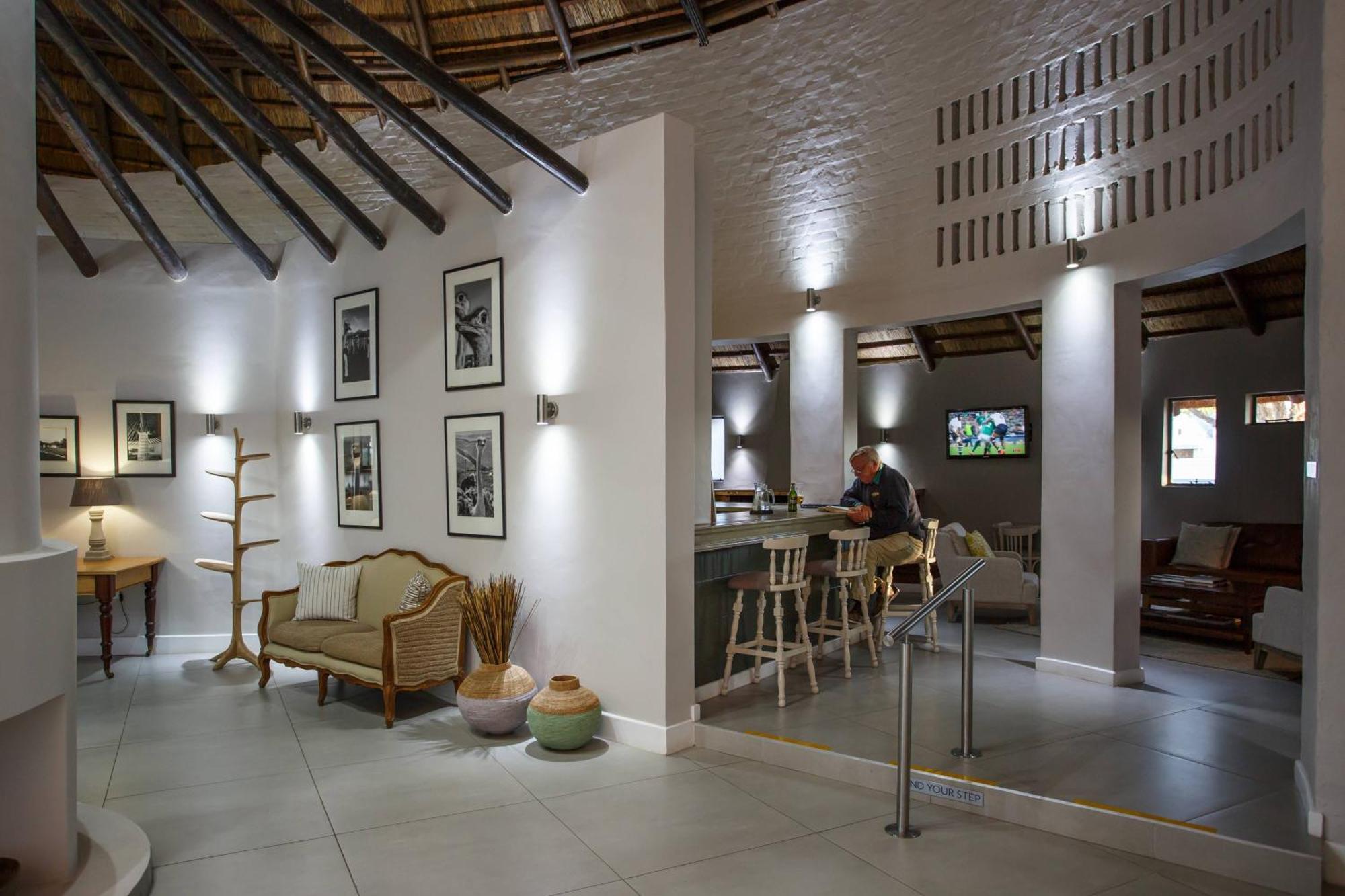 Protea Hotel By Marriott Oudtshoorn Riempie Estate Екстериор снимка