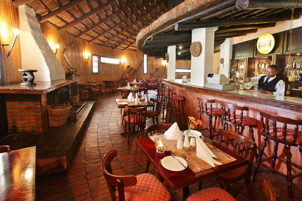 Protea Hotel By Marriott Oudtshoorn Riempie Estate Екстериор снимка
