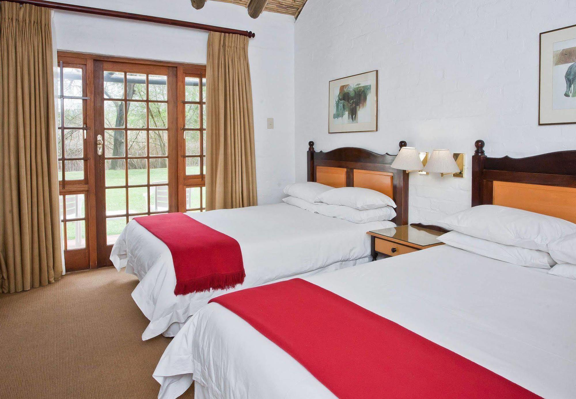 Protea Hotel By Marriott Oudtshoorn Riempie Estate Екстериор снимка